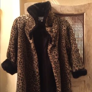 Casual Time Plush Leopard Coat